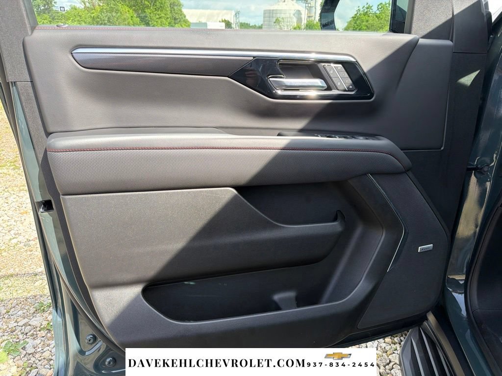 Used 2025 Chevrolet Tahoe RST w/ Comfort Package AWD/4WD image 9
