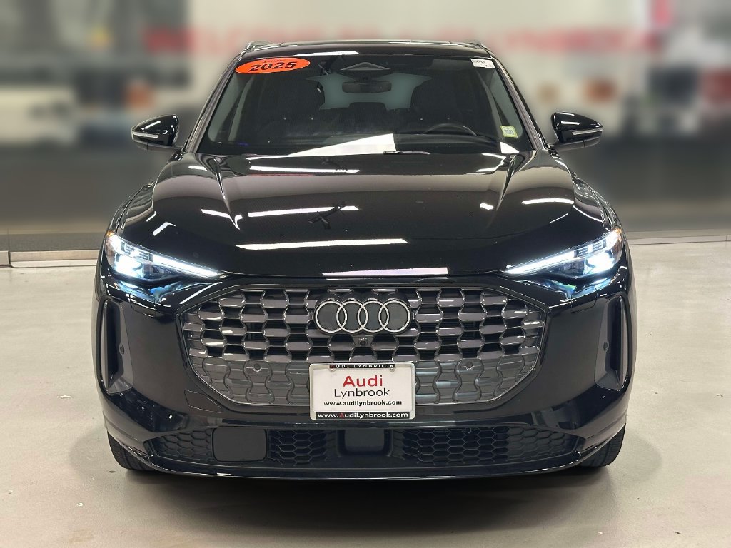 Used 2025 Audi Q5 Premium Plus w/ Premium Plus AWD/4WD image 2