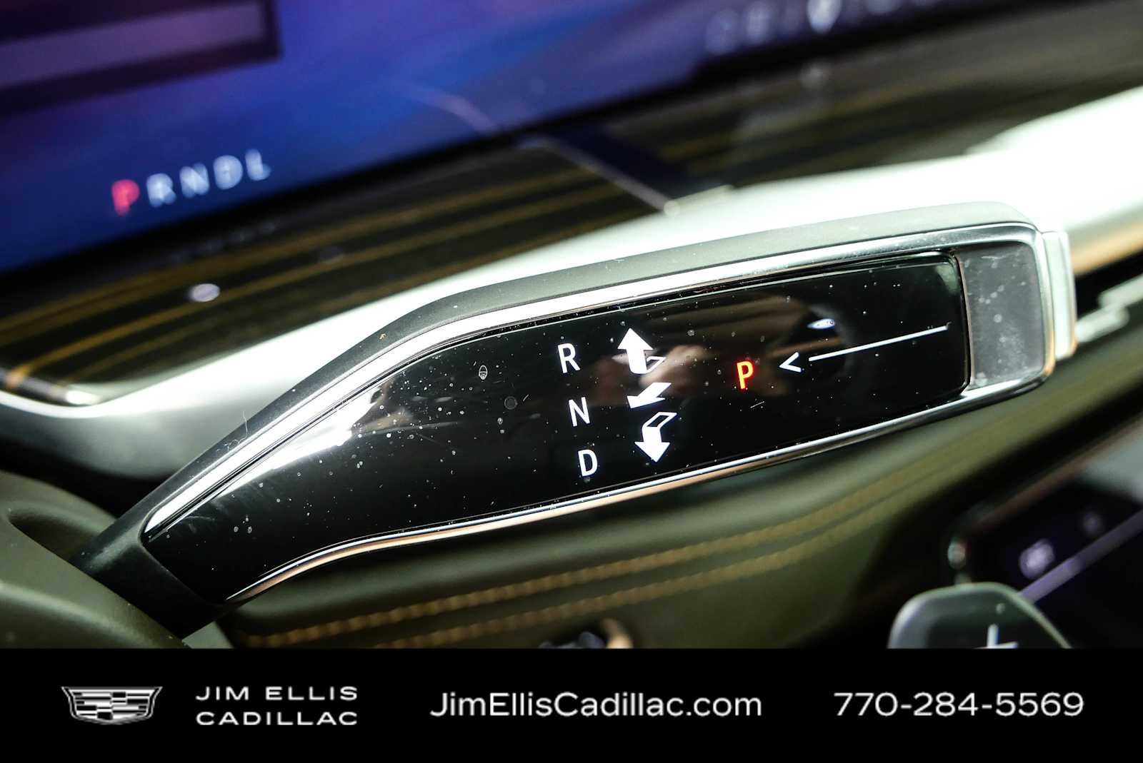 Used 2025 Cadillac Escalade Premium Luxury RWD image 18
