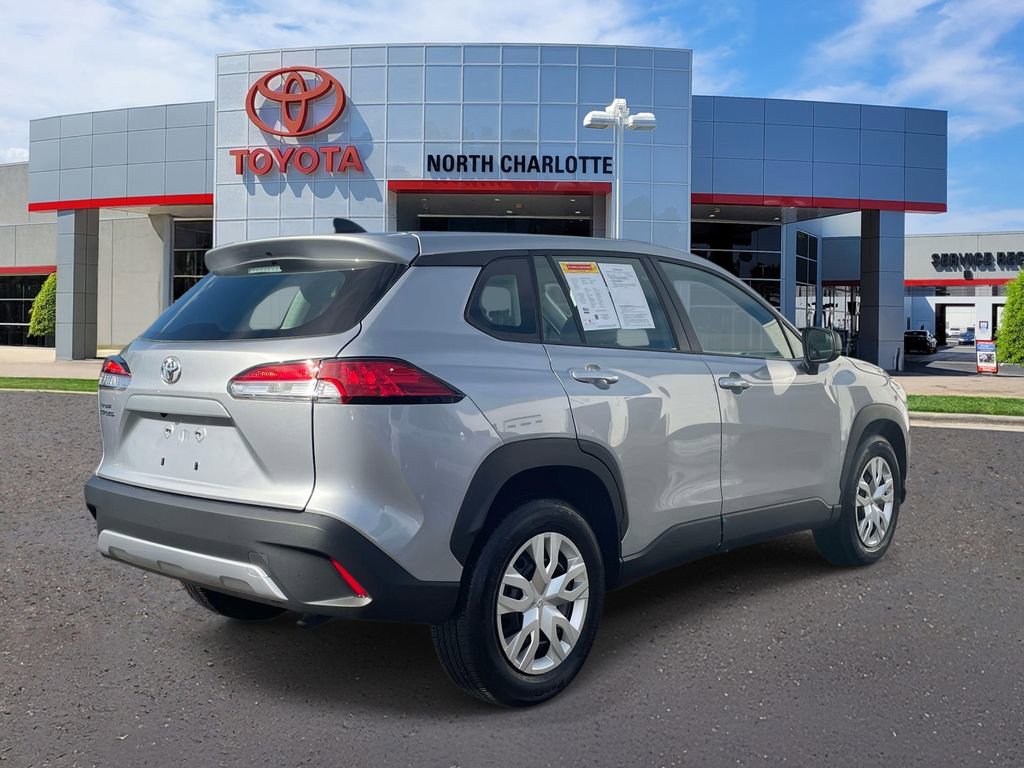 Used 2024 Toyota Corolla Cross L FWD image 7