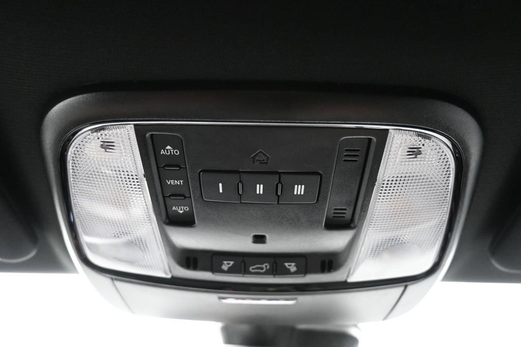 Used 2023 Dodge Durango GT AWD/4WD image 17