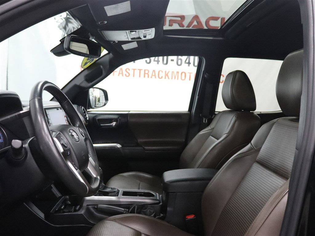 Used 2021 Toyota Tacoma Limited AWD/4WD image 14