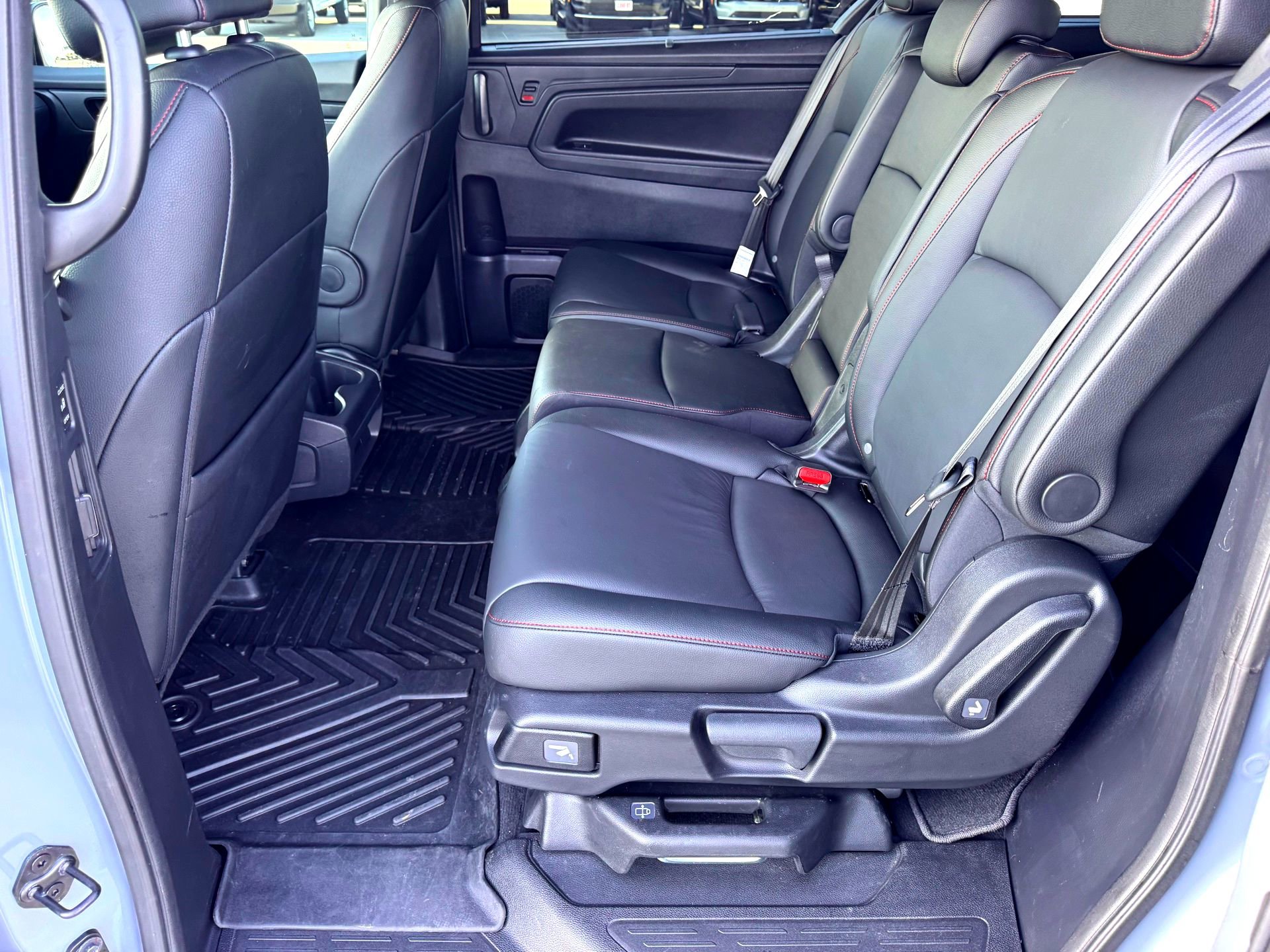 Used 2025 Honda Odyssey Sport-L image 19