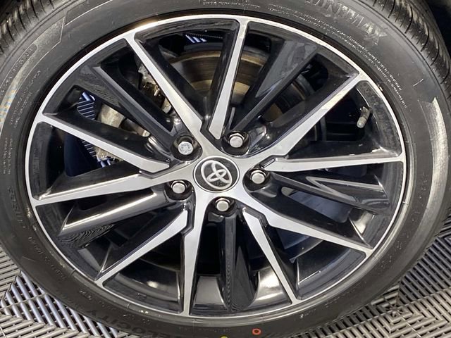 Used 2024 Toyota Camry SE w/ Cold Weather Package AWD/4WD image 30