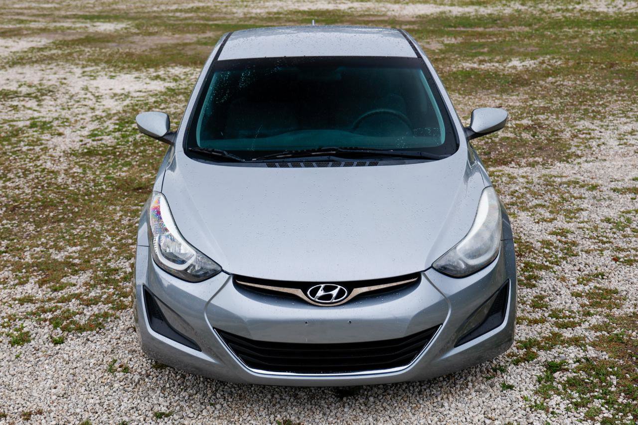 Used 2015 Hyundai Elantra SE image 17