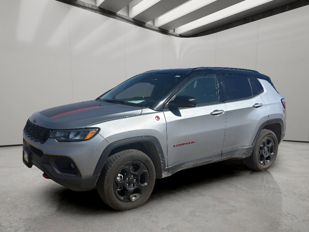 Used 2024 Jeep Compass Trailhawk image 1