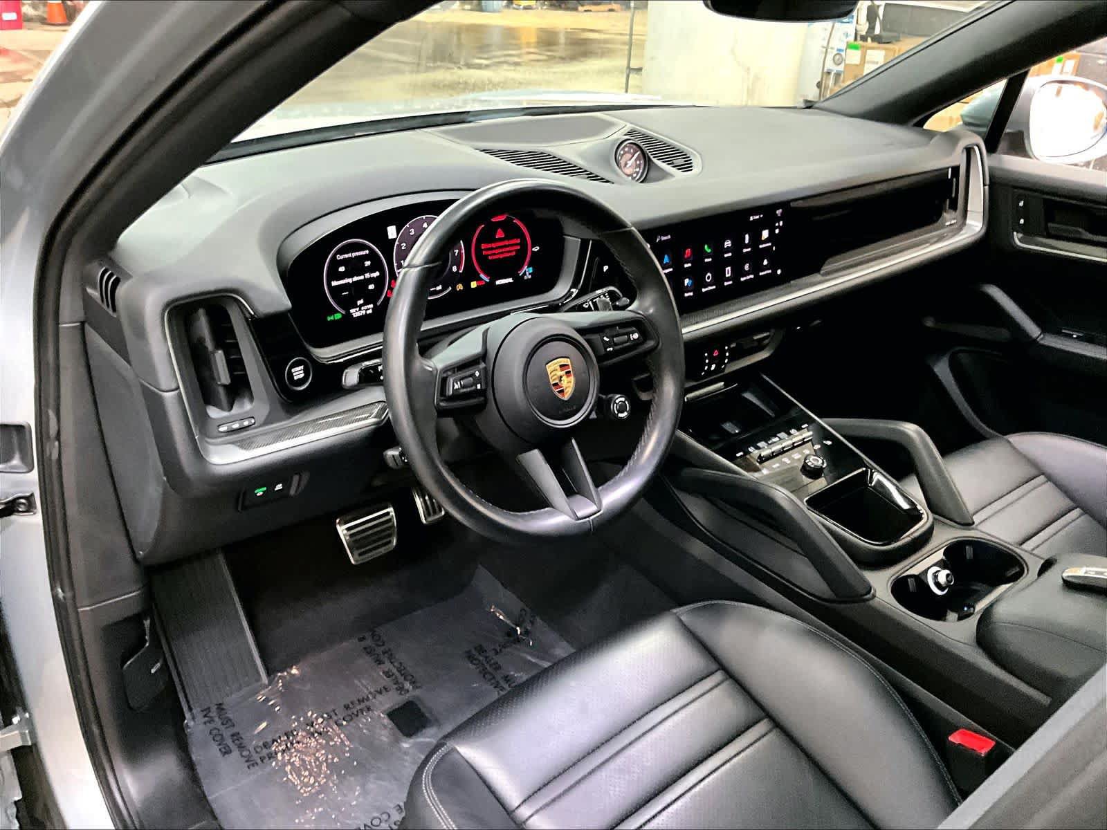 Used 2024 Porsche Cayenne S AWD/4WD image 17