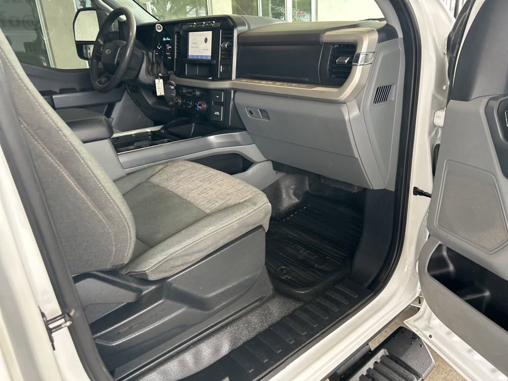 Used 2024 Ford F350 XLT w/ FX4 Off-Road Package AWD/4WD image 29