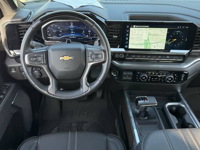 Used 2025 Chevrolet Silverado 1500 High Country AWD/4WD image 12