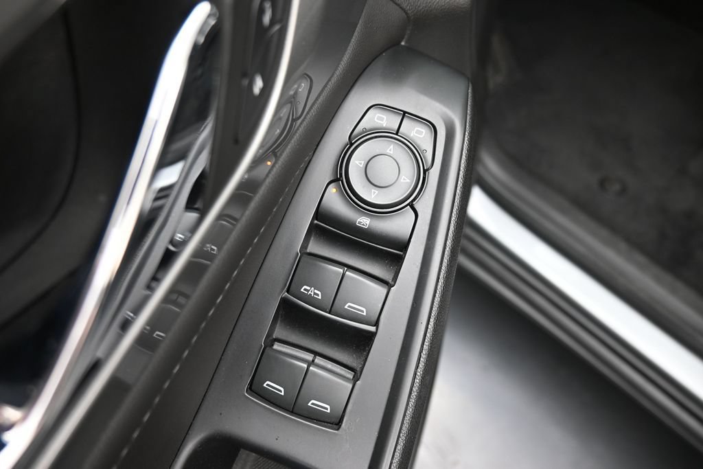Used 2023 Chevrolet Traverse LT AWD/4WD image 19