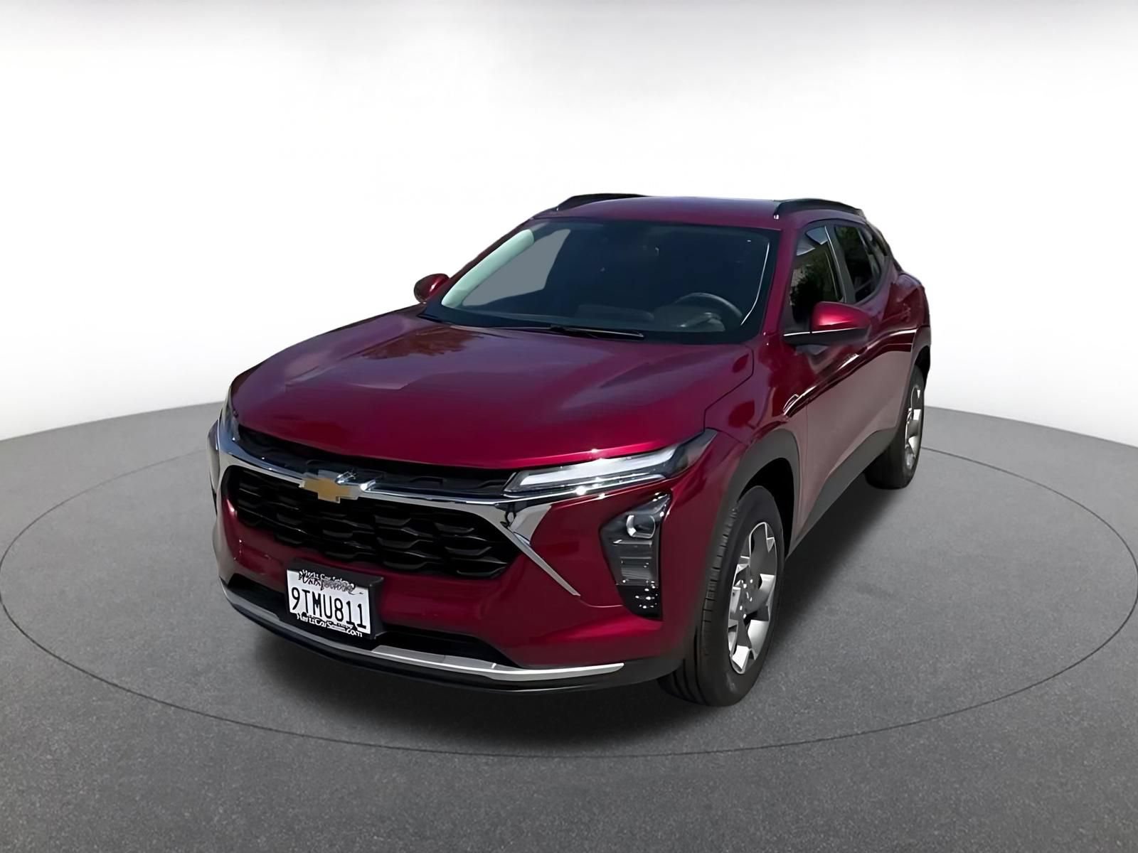 Used 2025 Chevrolet Trax LT FWD image 4