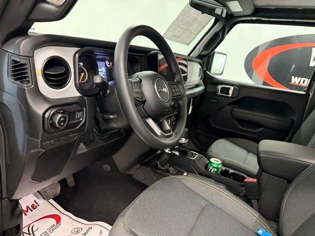 New 2026 Jeep Gladiator Sport AWD/4WD image 12