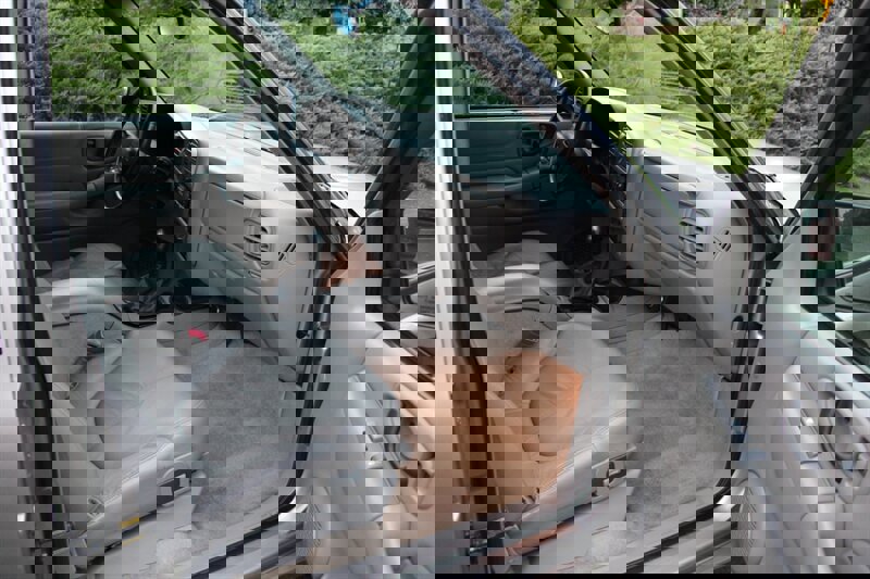 Used 2000 GMC Jimmy SLT w/ Underbody Shield Pkg image 13