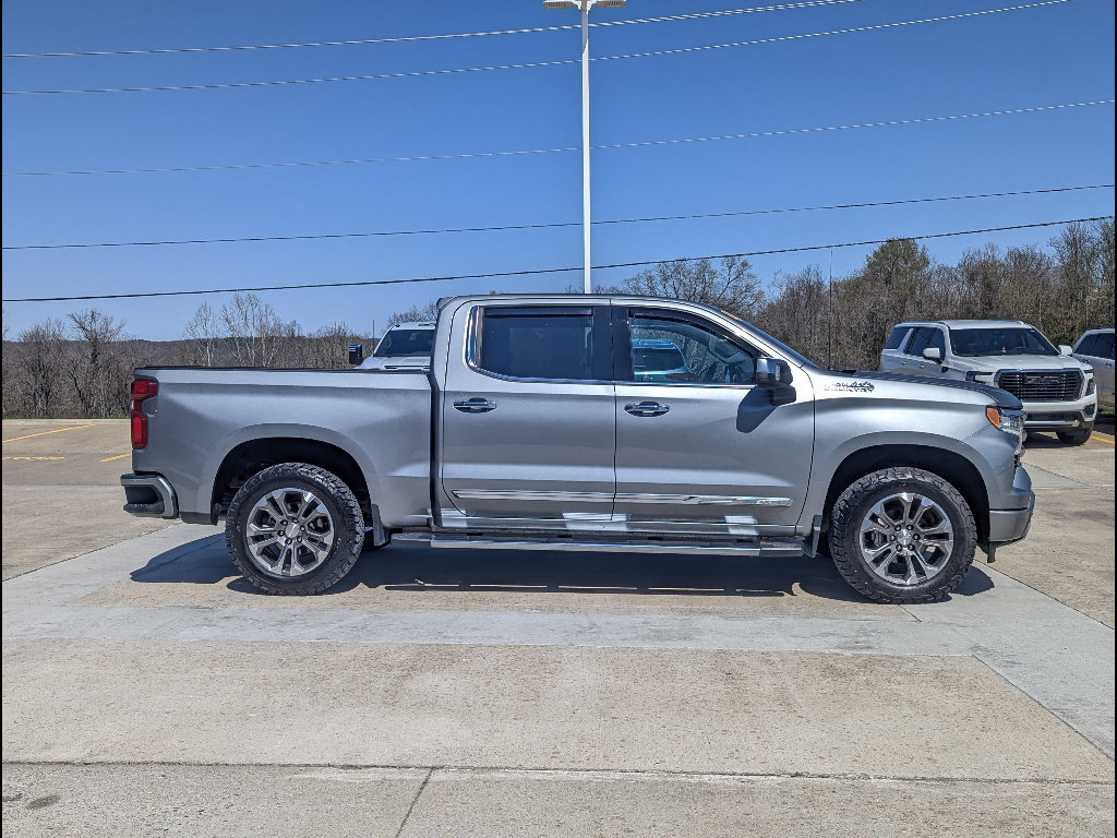 Used 2024 Chevrolet Silverado 1500 High Country w/ Technology Package AWD/4WD image 6