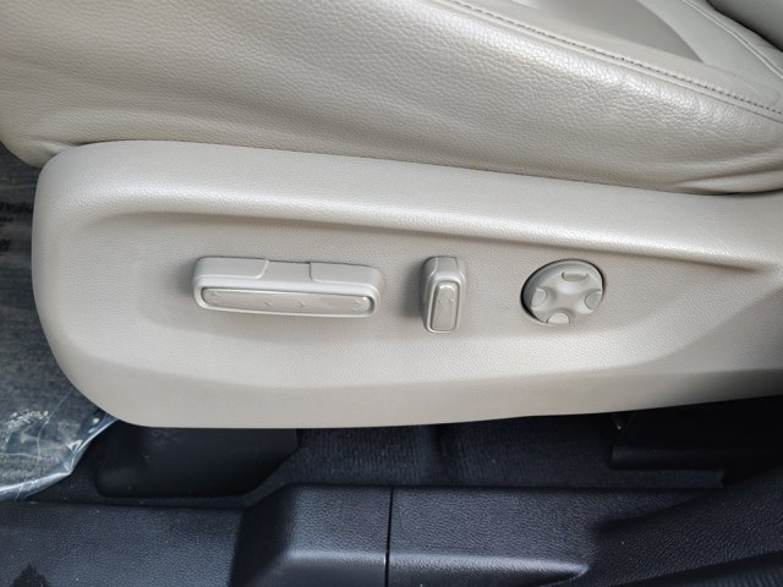 Used 2023 Honda Odyssey Touring image 12