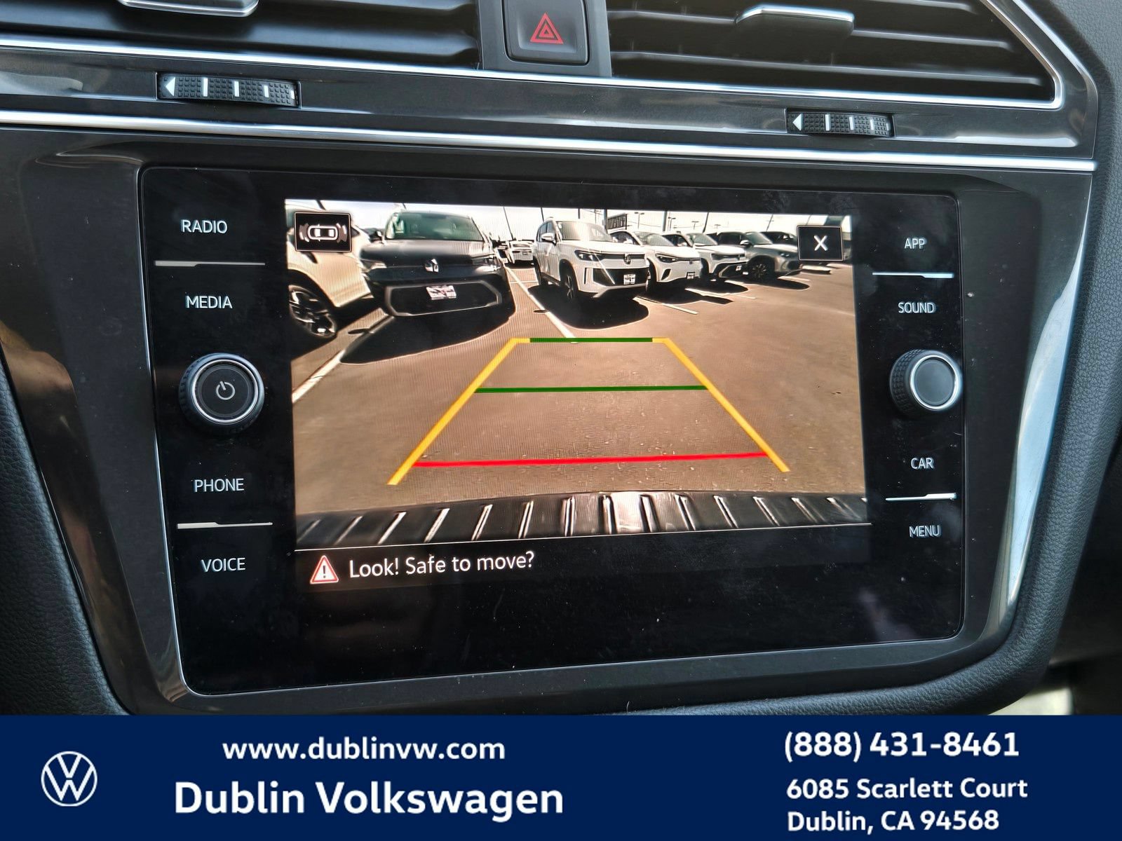 Certified 2023 Volkswagen Tiguan SE FWD image 14