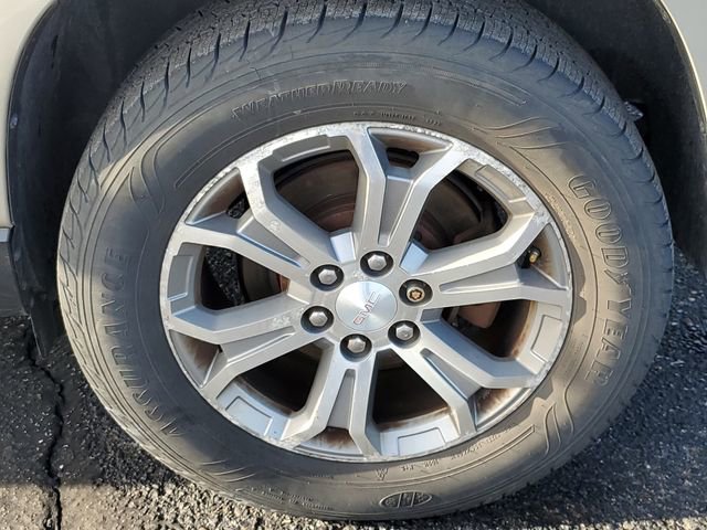 Used 2014 GMC Acadia SLT image 32