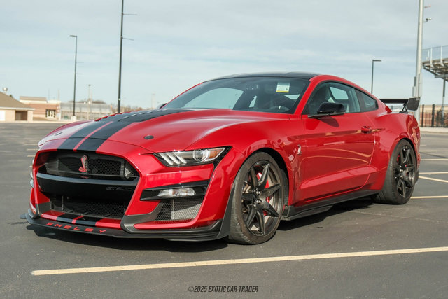 Used 2020 Ford Mustang Shelby GT500 w/ Carbon Fiber Track Pack image 14