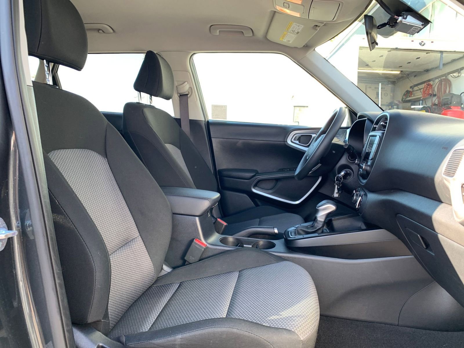 Used 2025 Kia Soul LX w/ LX Technology Package image 34