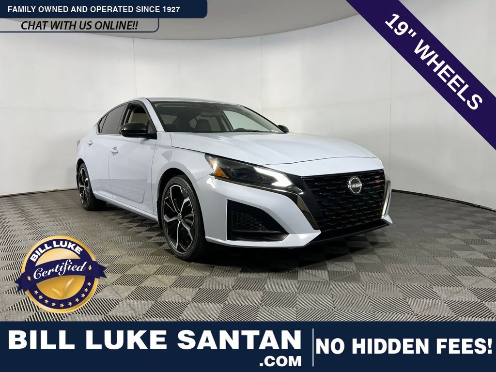 Used 2023 Nissan Altima 2.5 SR image 1