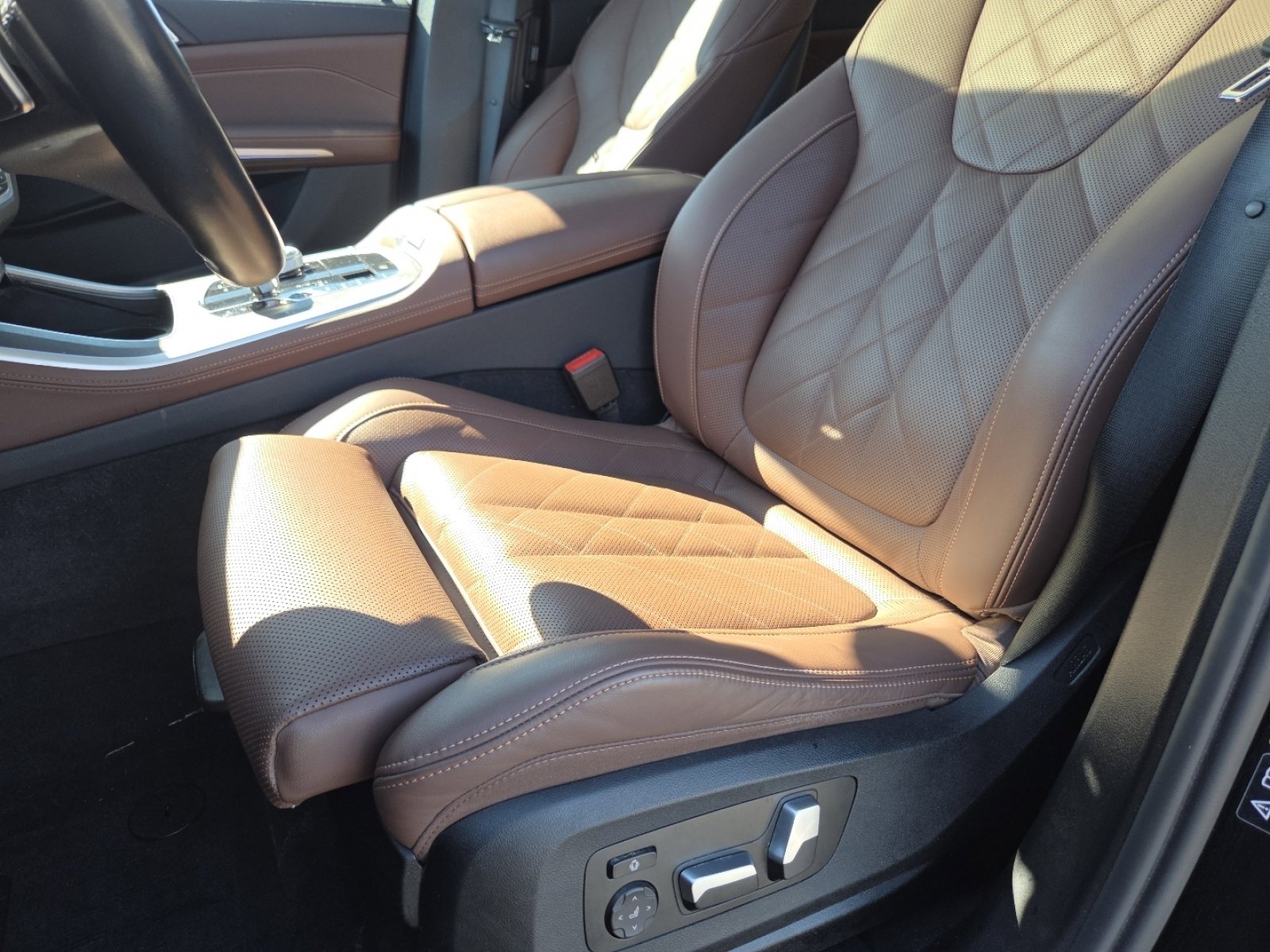 Used 2023 BMW X5 xDrive40i w/ M Sport Package image 26