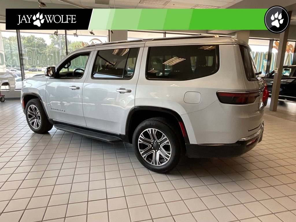 Used 2024 Jeep Wagoneer Series II AWD/4WD image 4