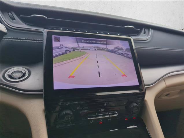Used 2022 Jeep Grand Cherokee Limited AWD/4WD image 8