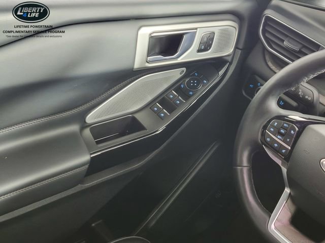 Certified 2023 Ford Explorer Platinum w/ Technology Package AWD/4WD image 32