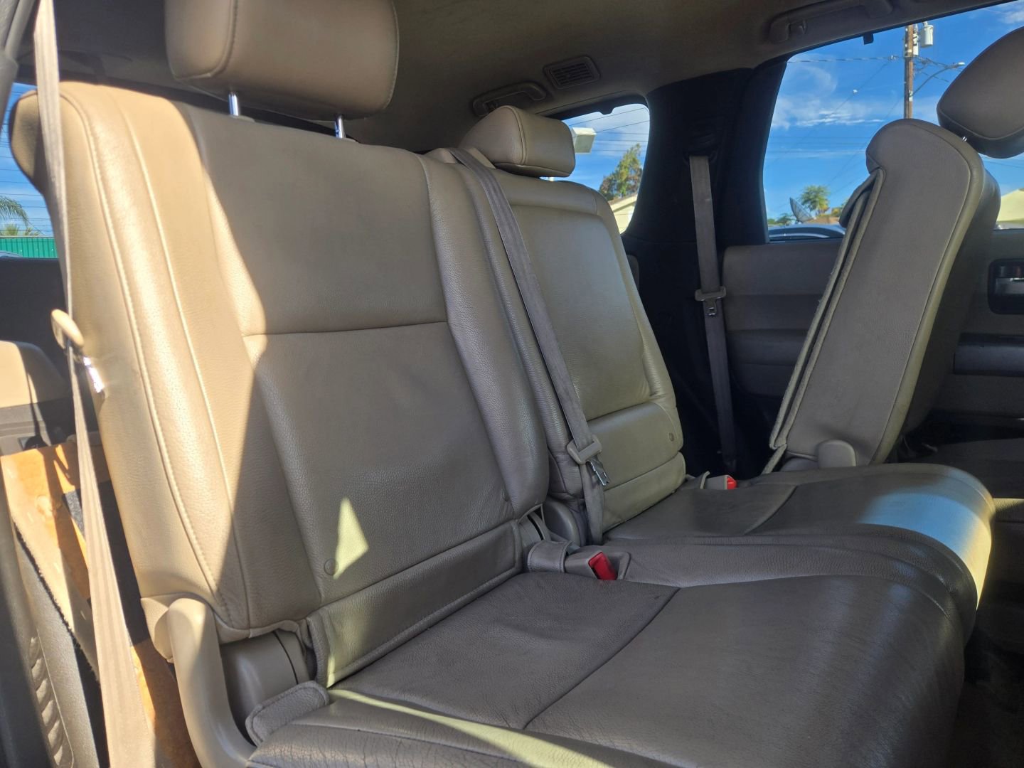 Used 2010 Toyota Sequoia Limited image 18