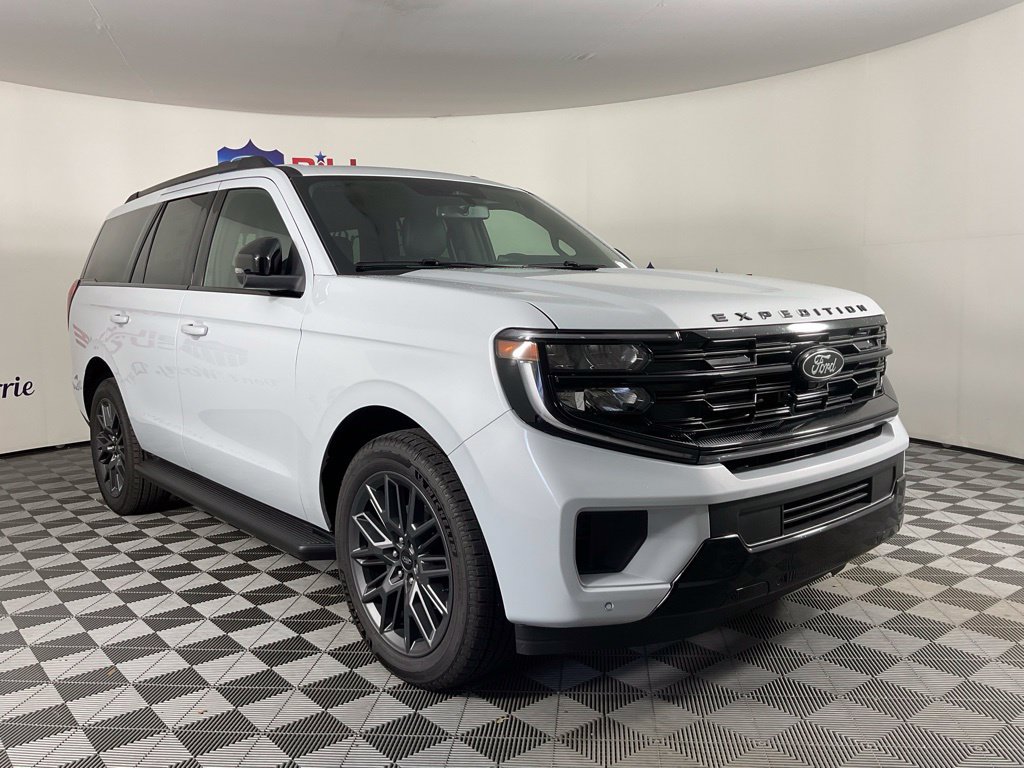 New 2026 Ford Expedition Platinum w/ Stealth Appearance Package