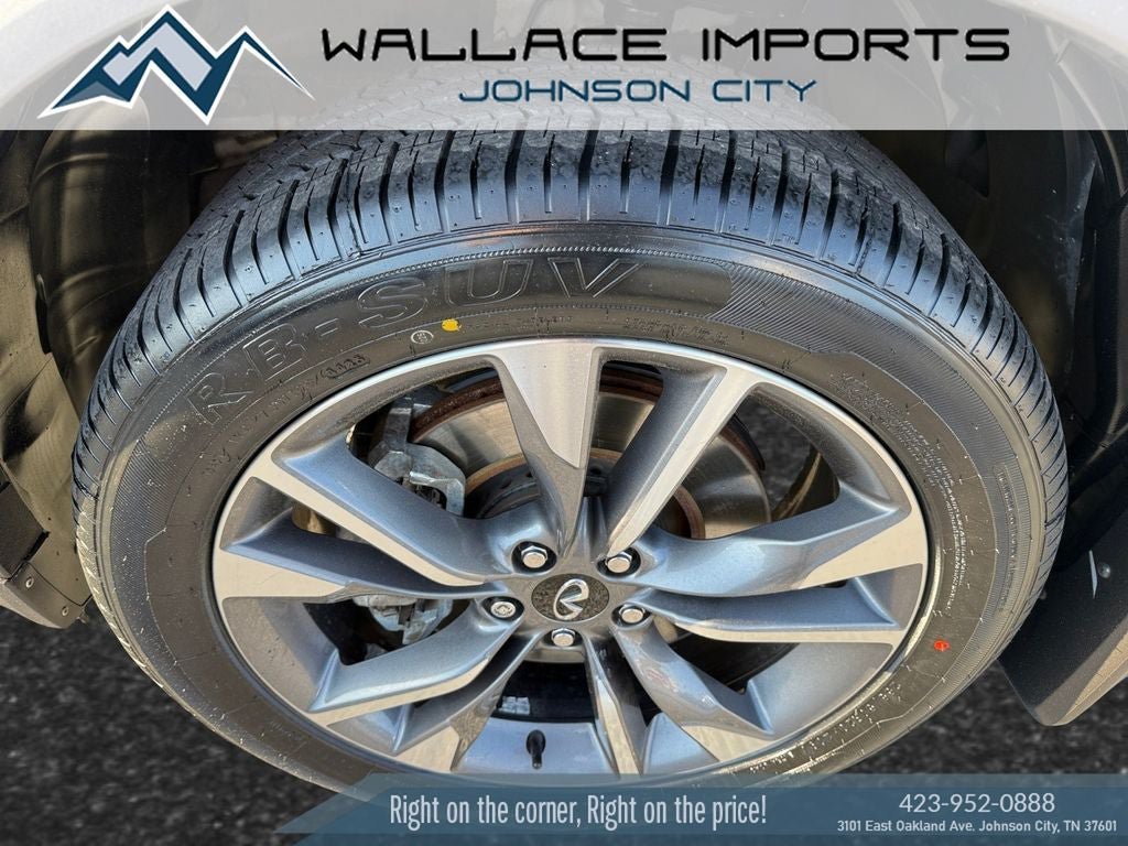Used 2023 INFINITI QX60 Luxe w/ Cargo Package FWD image 10