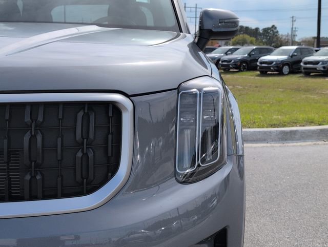 Used 2025 Kia Telluride EX w/ EX Captain's Chair Package image 12