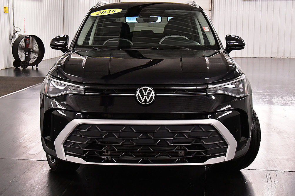 Used 2026 Volkswagen Taos SE AWD/4WD image 2