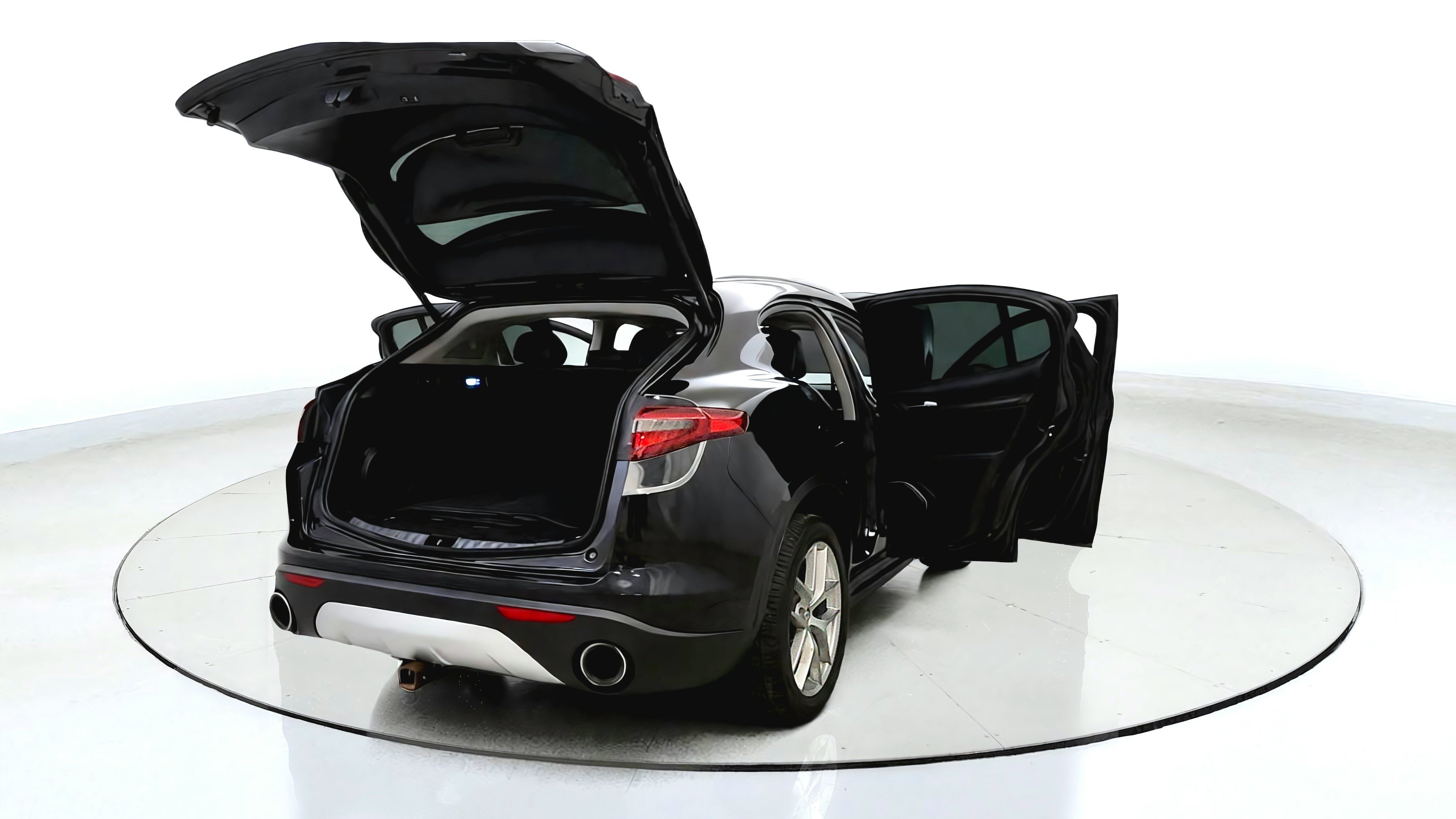 Used 2018 Alfa Romeo Stelvio Ti AWD/4WD image 14
