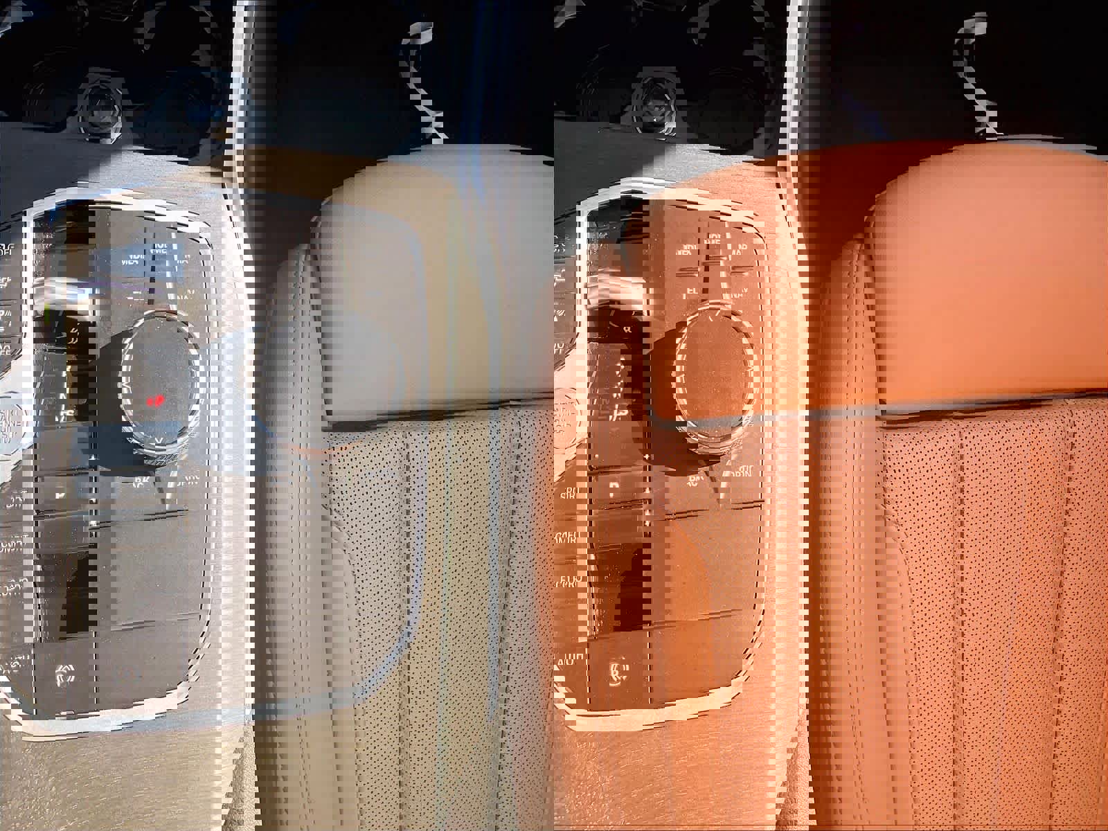 Used 2024 BMW 330i xDrive Sedan w/ Premium Package image 35