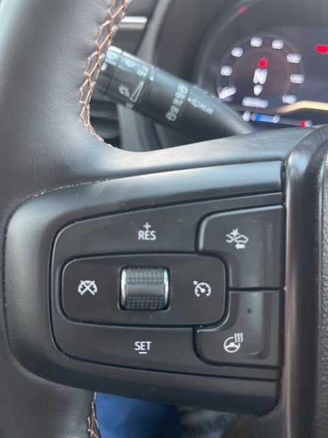 Used 2024 GMC Yukon AT4 w/ Technology Package image 23