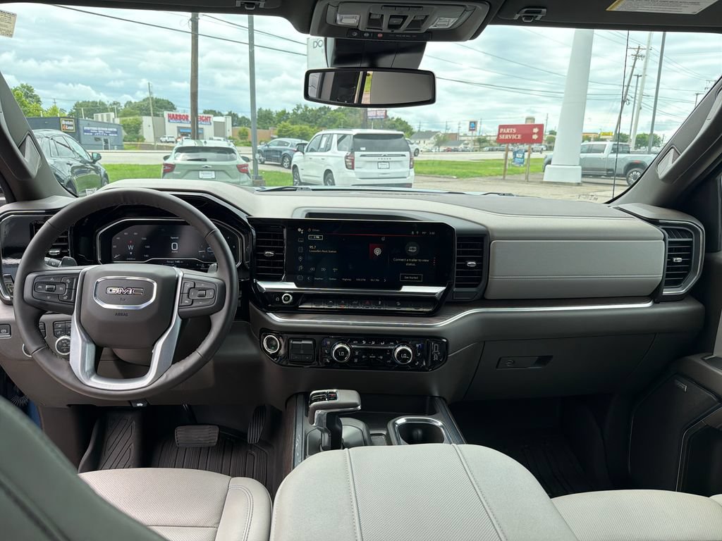 Used 2024 GMC Sierra 1500 SLT AWD/4WD image 15