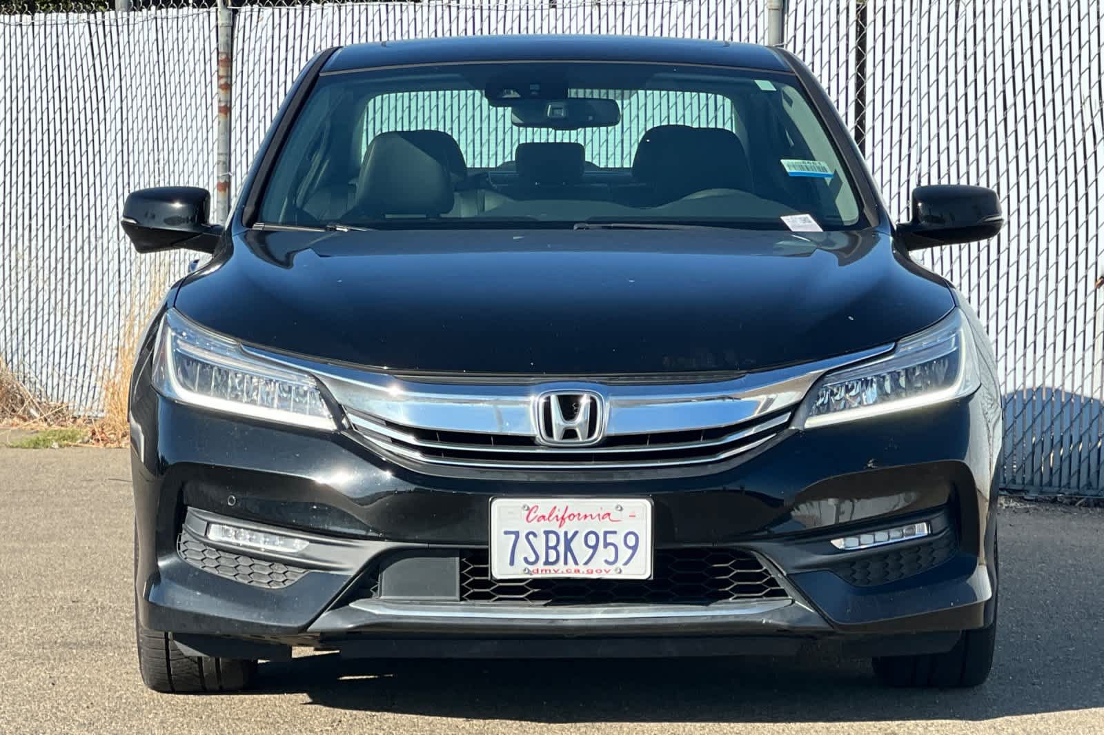 Used 2016 Honda Accord Touring image 8