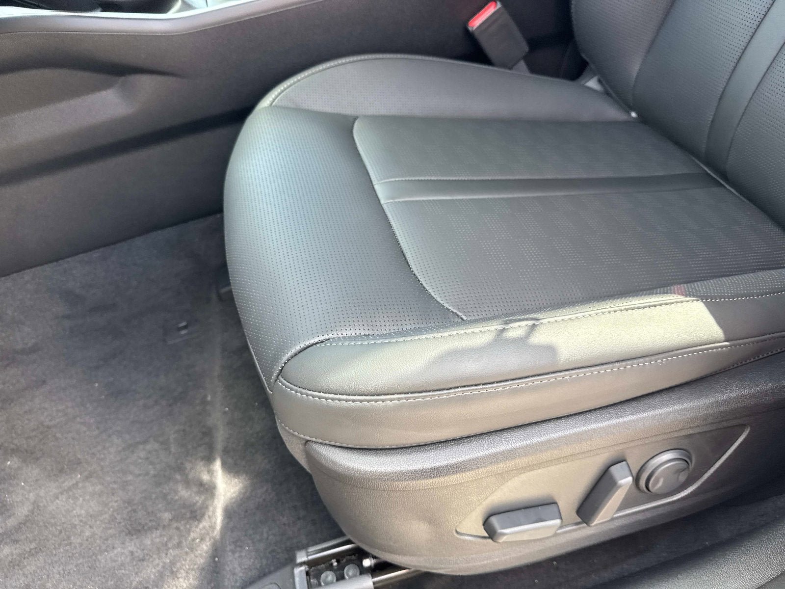 New 2026 Kia Sorento EX FWD image 13