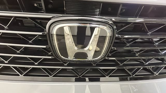 Used 2025 Honda Accord Sport image 8