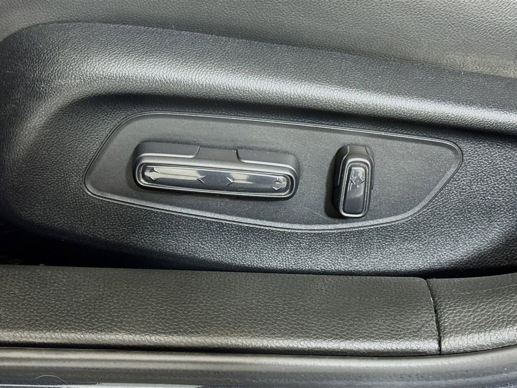 Used 2023 Honda Civic Touring image 17