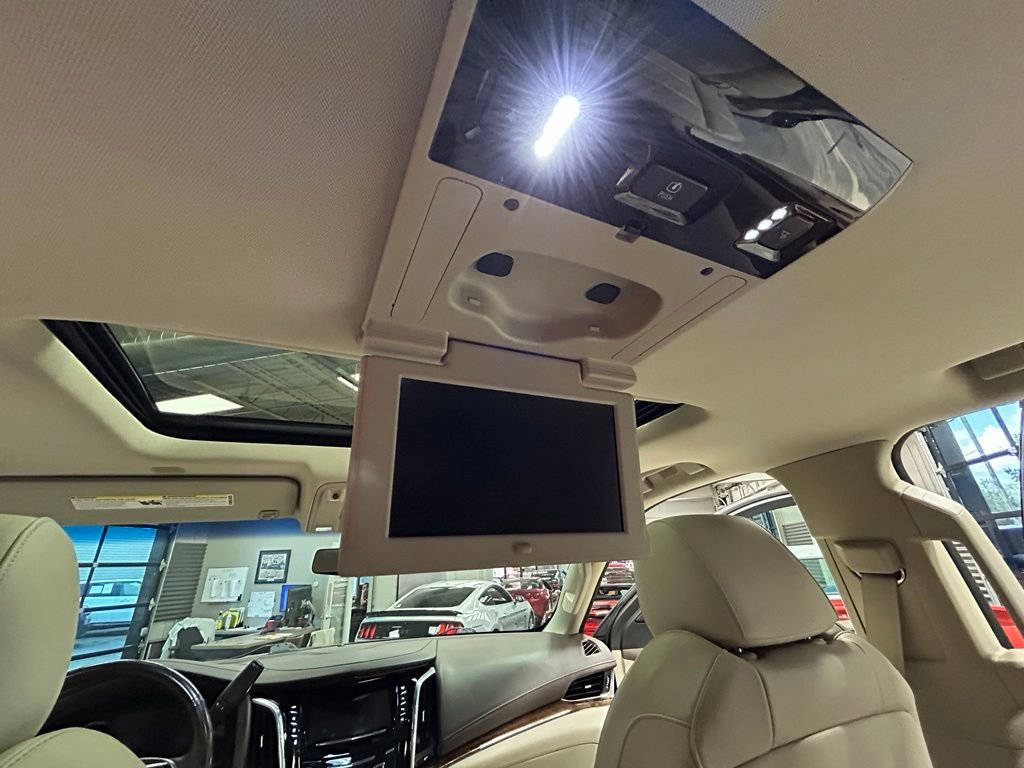 Used 2017 Cadillac Escalade Premium Luxury AWD/4WD image 55