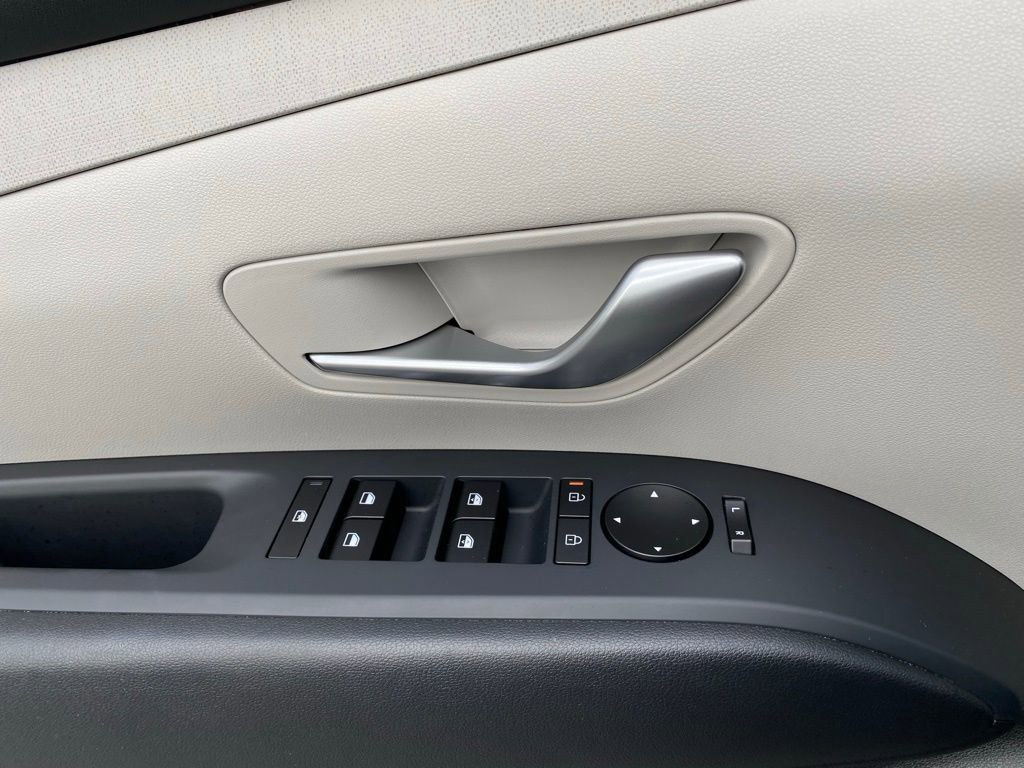 Used 2026 Hyundai Tucson SEL FWD image 23