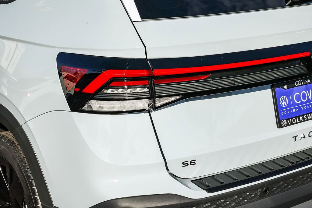 New 2026 Volkswagen Taos SE image 9