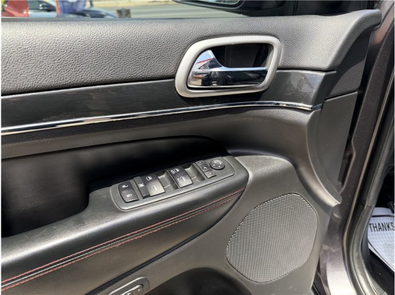 Used 2018 Jeep Grand Cherokee Trailhawk w/ Trailhawk Luxury Group AWD/4WD image 15