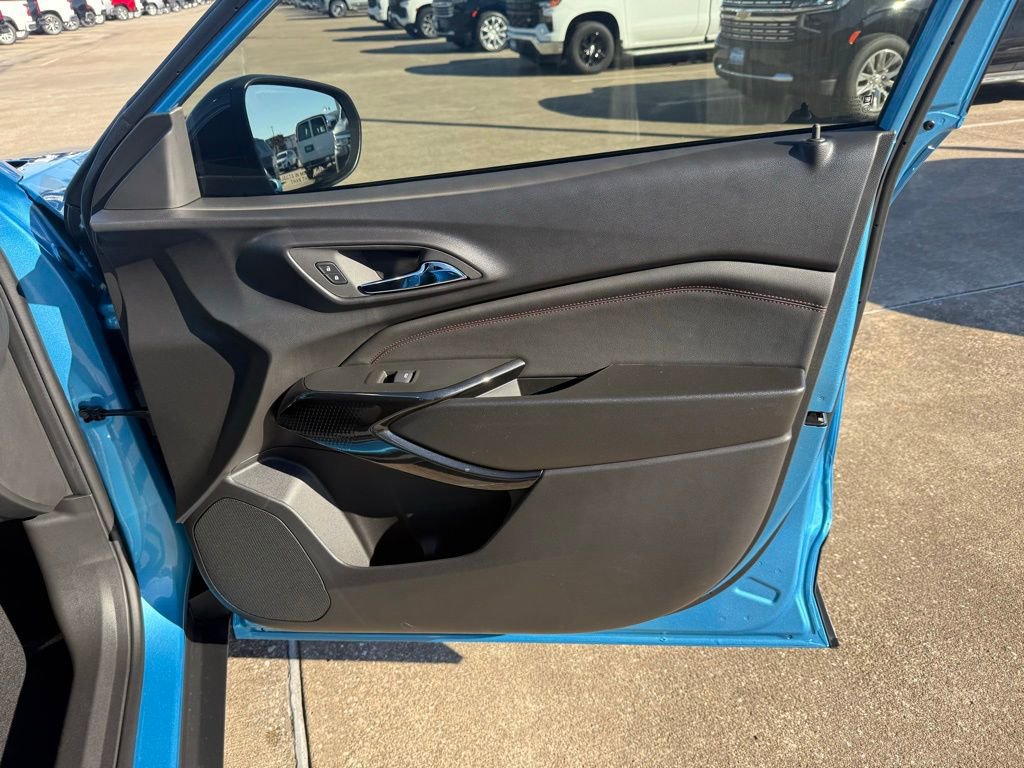 New 2026 Chevrolet Trax RS w/ Driver Confidence Package image 44
