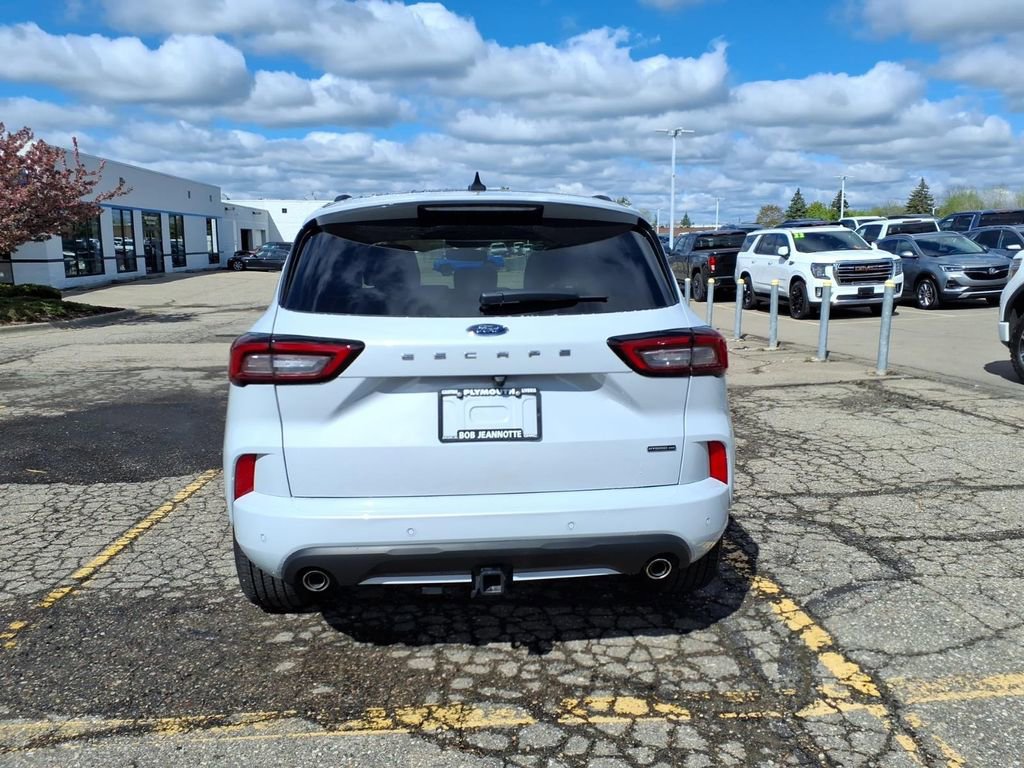 Used 2025 Ford Escape ST-Line Elite w/ Premium Technology Package AWD/4WD image 6