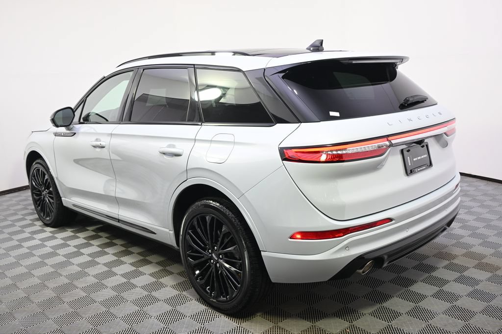 Used 2026 Lincoln Corsair Premiere AWD/4WD image 3