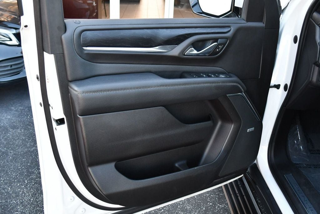 Used 2021 GMC Yukon Denali w/ Denali Premium Package RWD image 12