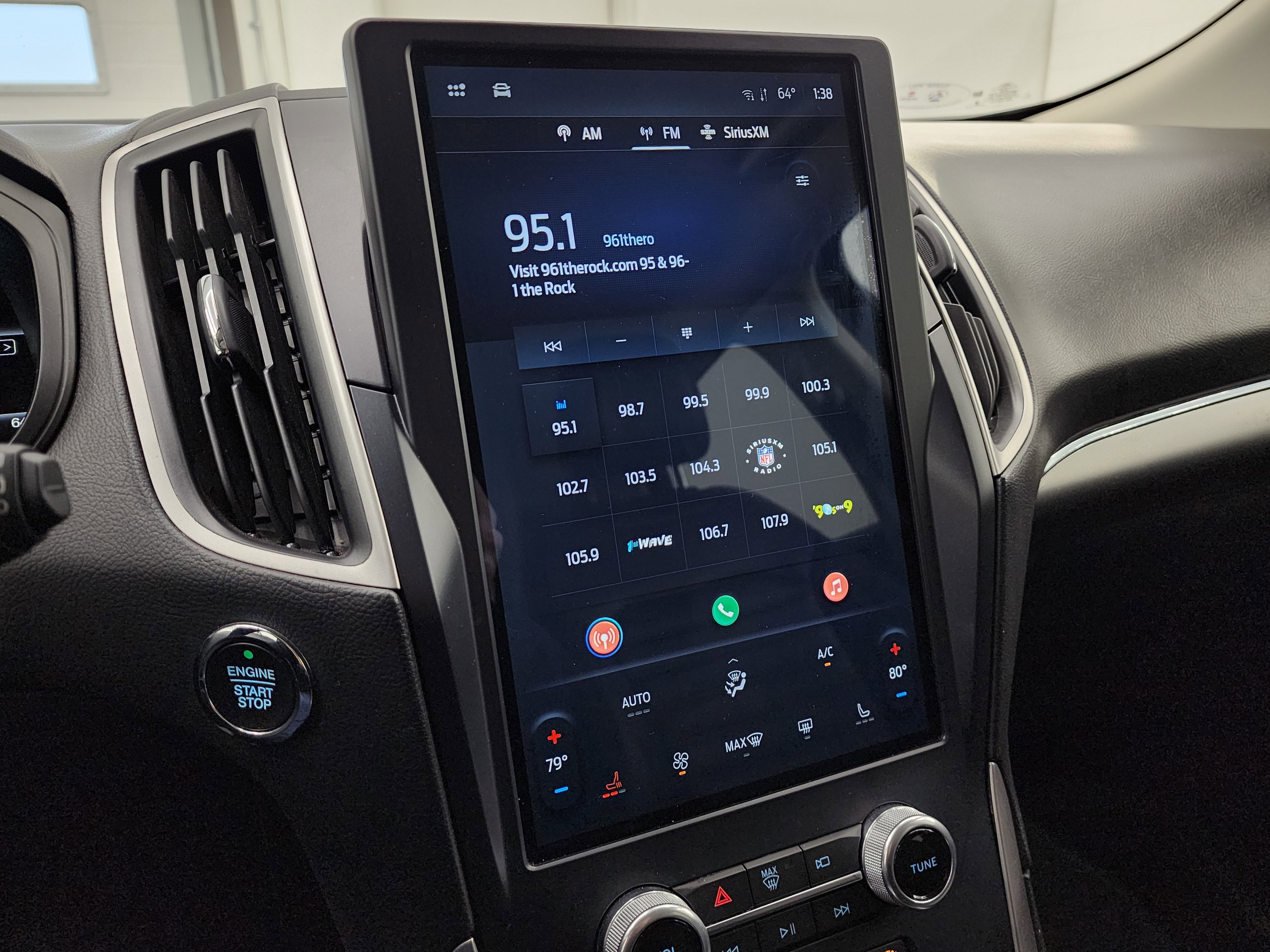 Used 2022 Ford Edge SEL image 10